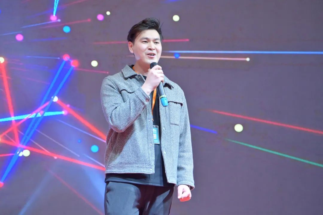 龙腾年·秉初心·创未来|六星彩网站装饰25周年主题年会圆满成功！