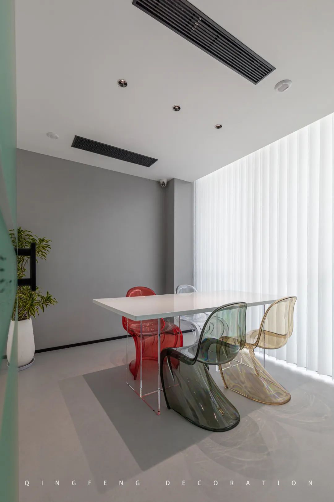 六星彩网站装饰 | 重装自己·只为变得更好！