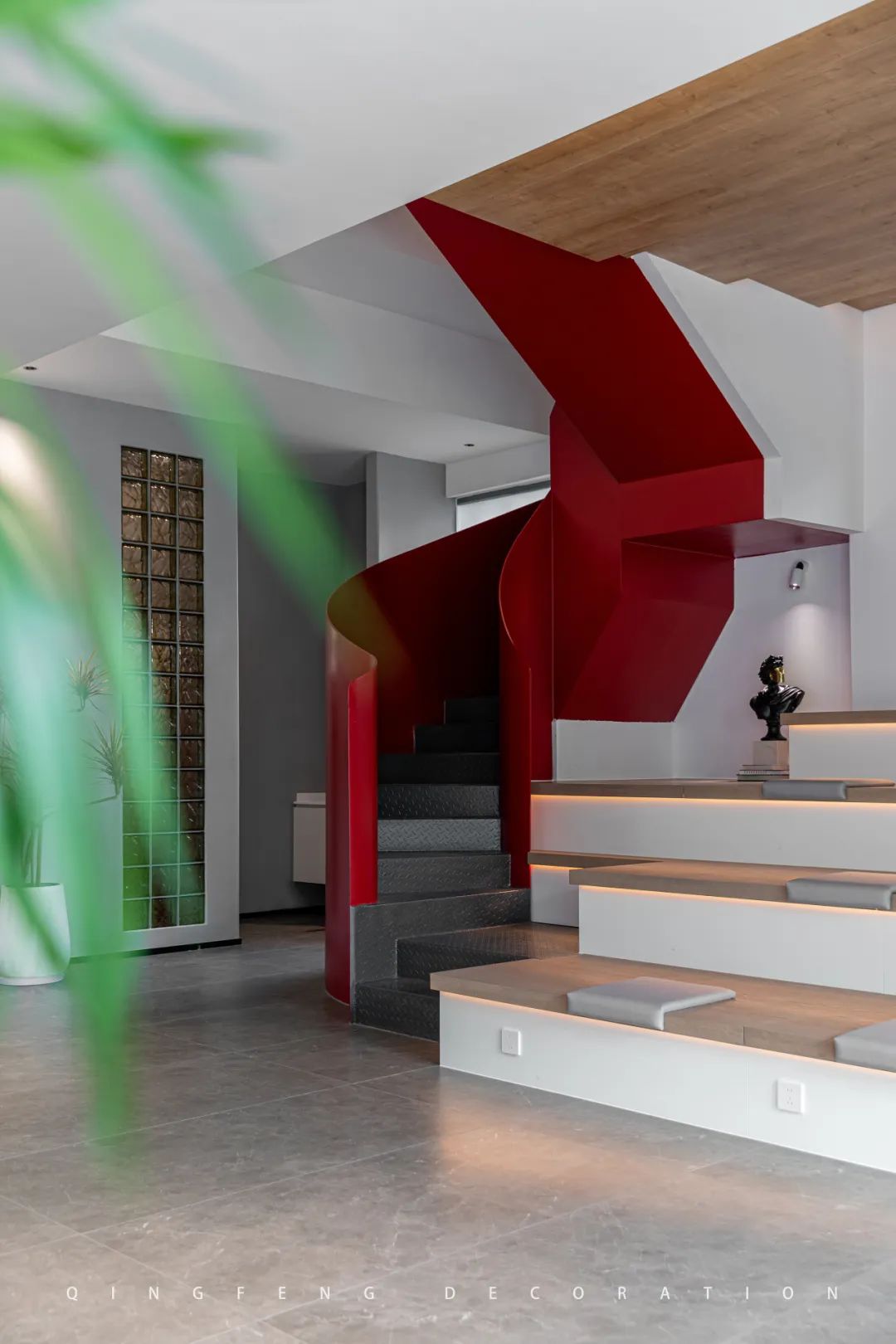 六星彩网站装饰 | 重装自己·只为变得更好！