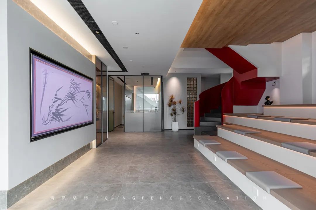 六星彩网站装饰 | 重装自己·只为变得更好！