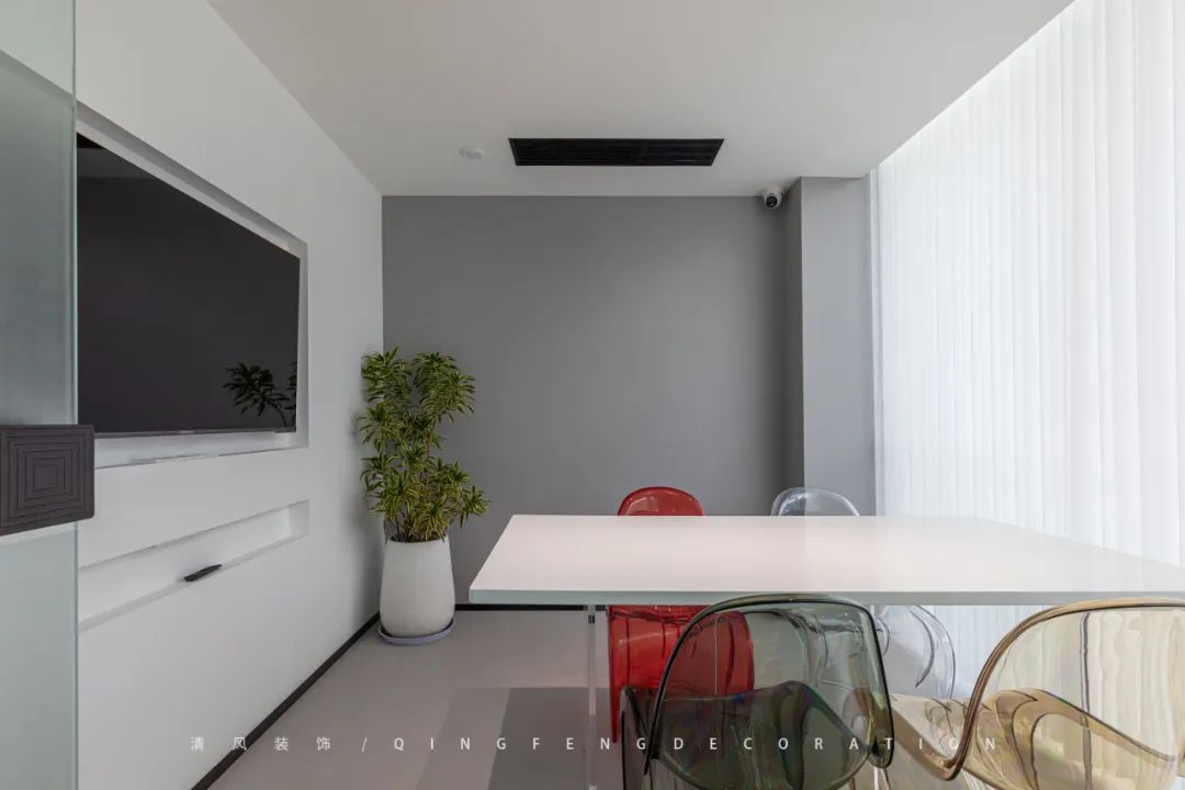 六星彩网站装饰 | 重装自己·只为变得更好！