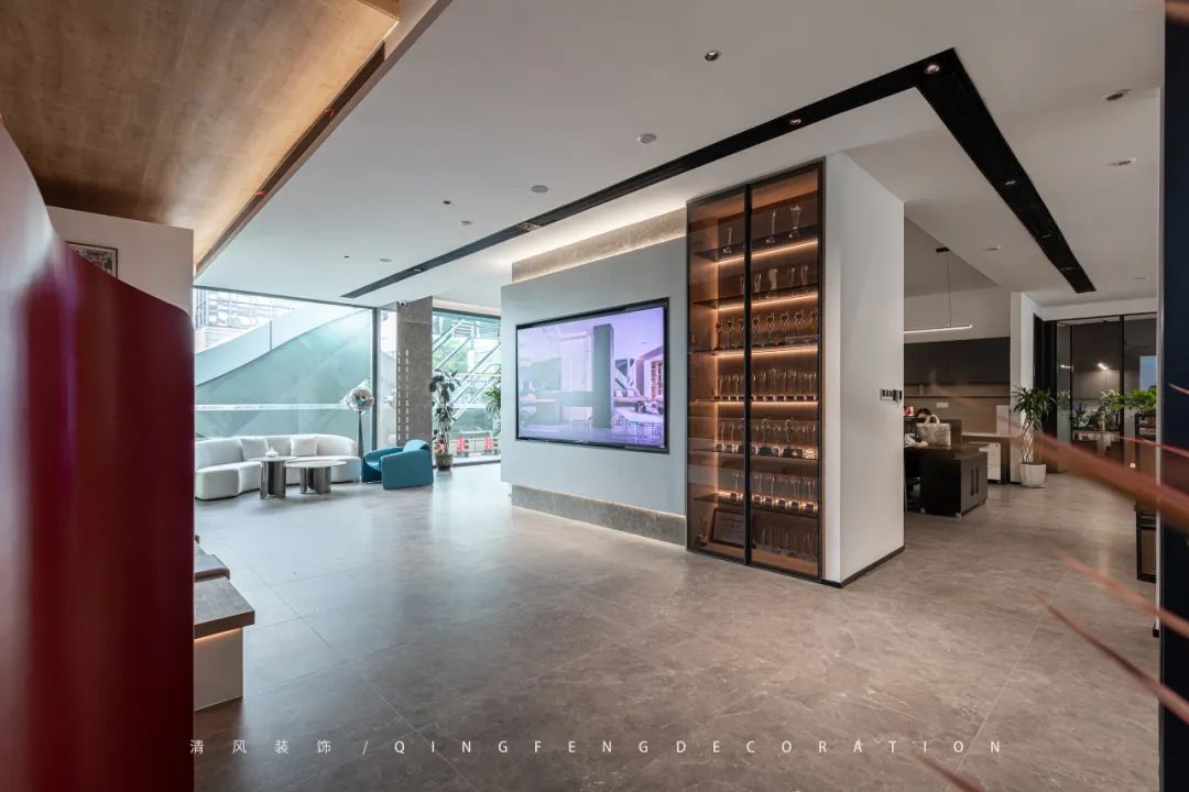 六星彩网站装饰 | 重装自己·只为变得更好！