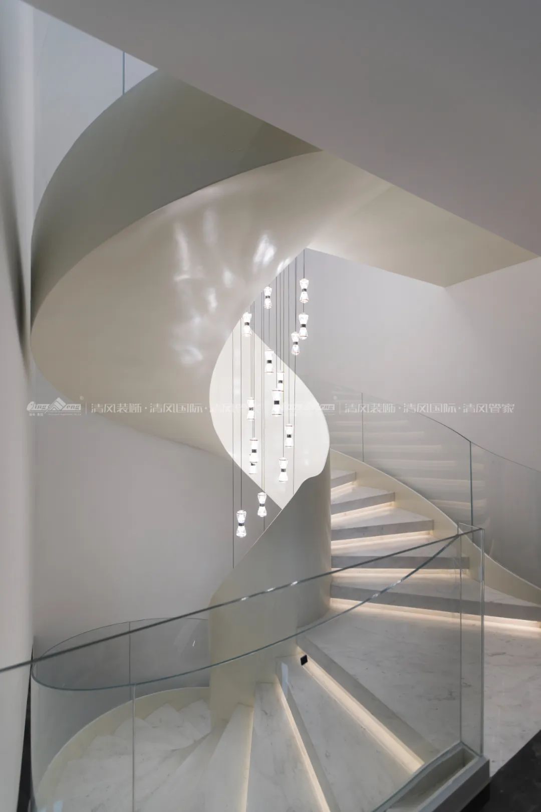 赏·析|396㎡现代简约，自由之邸